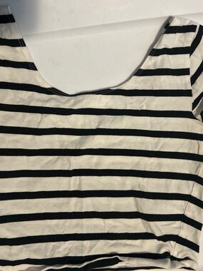 Garage crop top